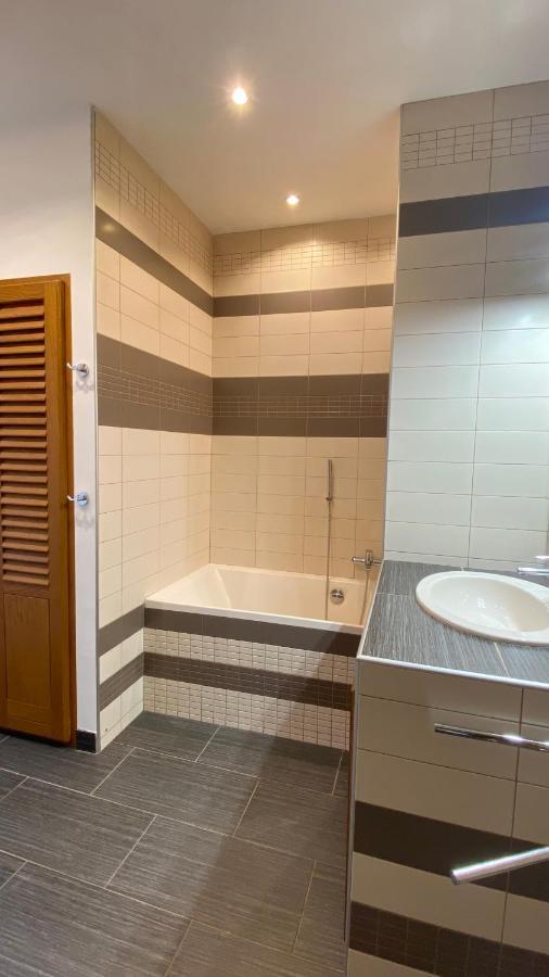 T3 De 140M2 Pour 7 Pers- Extra Centre Ajaccio - A 5 Min A Pied Des Plages - Classe 5 Etoiles - Casa Di Artisti Ngoại thất bức ảnh